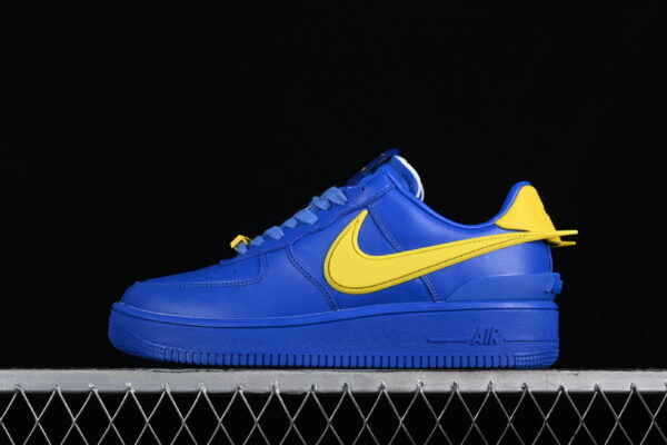 Tênis Nike Air Force 1 Azul e Amarelo