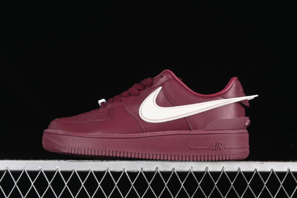Tênis Nike Air Force 1Bordo