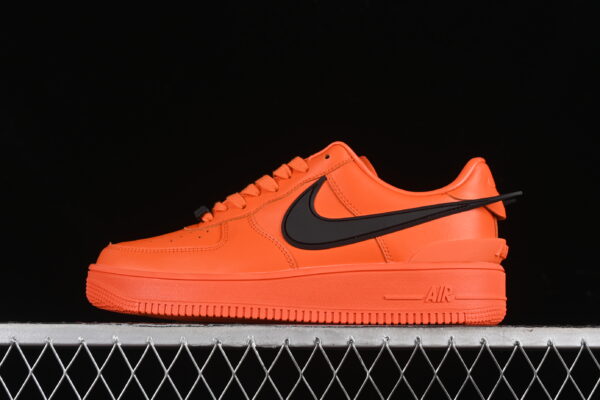 Tênis Nike Air Force 1Laranja