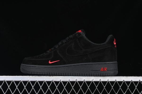 Tênis Nike Air Force 1 Preto e Vermelho