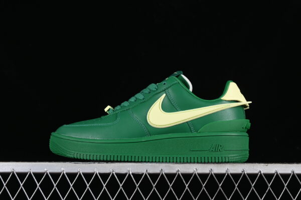 Tênis Nike Air Force 1 Verde