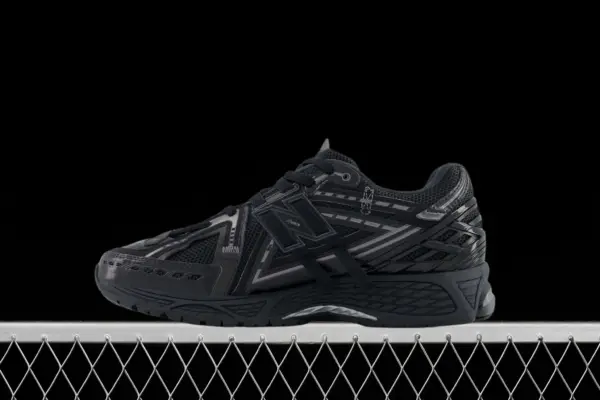 Tênis New Balance 1906a