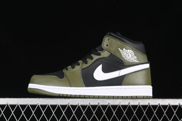 Tênis Air Jordan 1 Mid