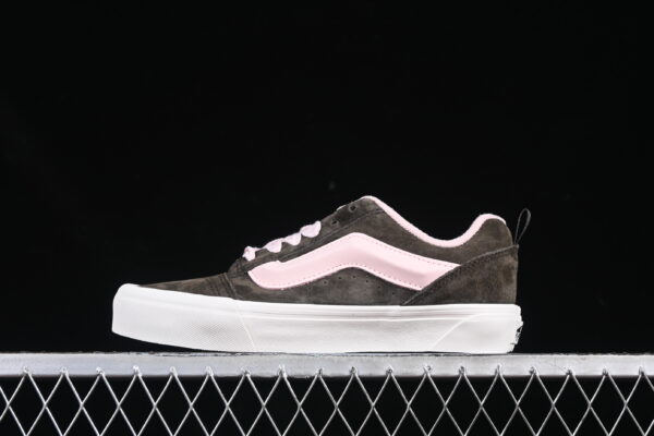 Tênis Vans Knu Skool