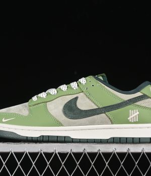Nike SB Dunk Low 10