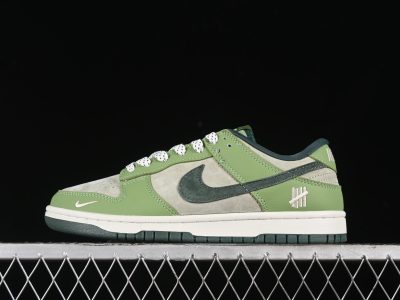Nike SB Dunk Low 10