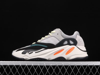 Yeezy 700 - V1
